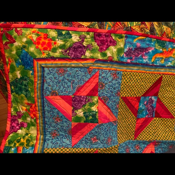 Beautiful handmade crib quilt or wall hanging - Picture 6 of 11